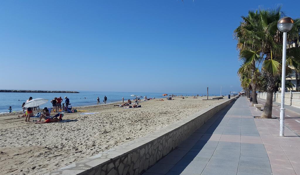 Apartamentos Turisticos Augustus Cambrils Kültér fotó