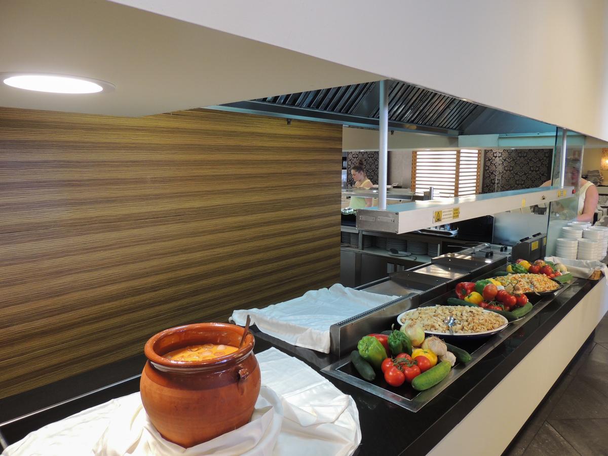 Apartamentos Turisticos Augustus Cambrils Kültér fotó