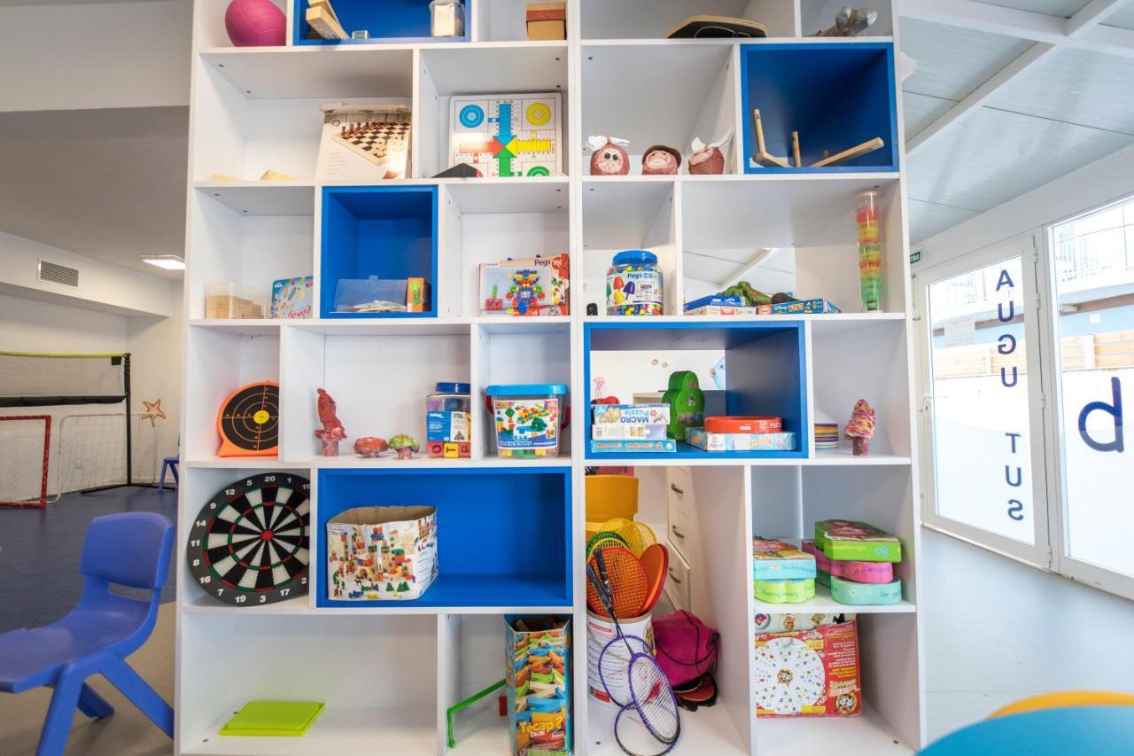 Apartamentos Turisticos Augustus Cambrils Kültér fotó